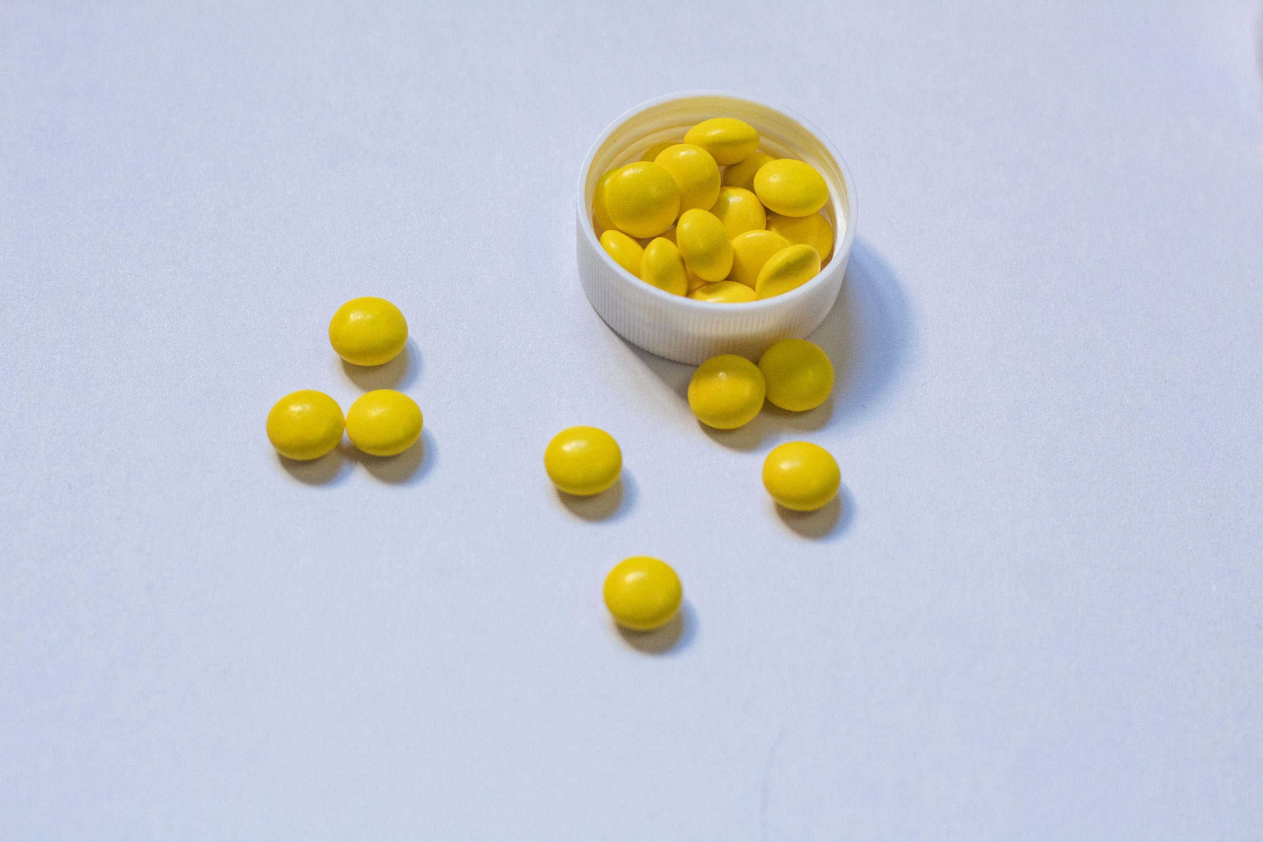 基于LF-NMR/MRI的维C银翘片制粒中润湿剂评价方法研究